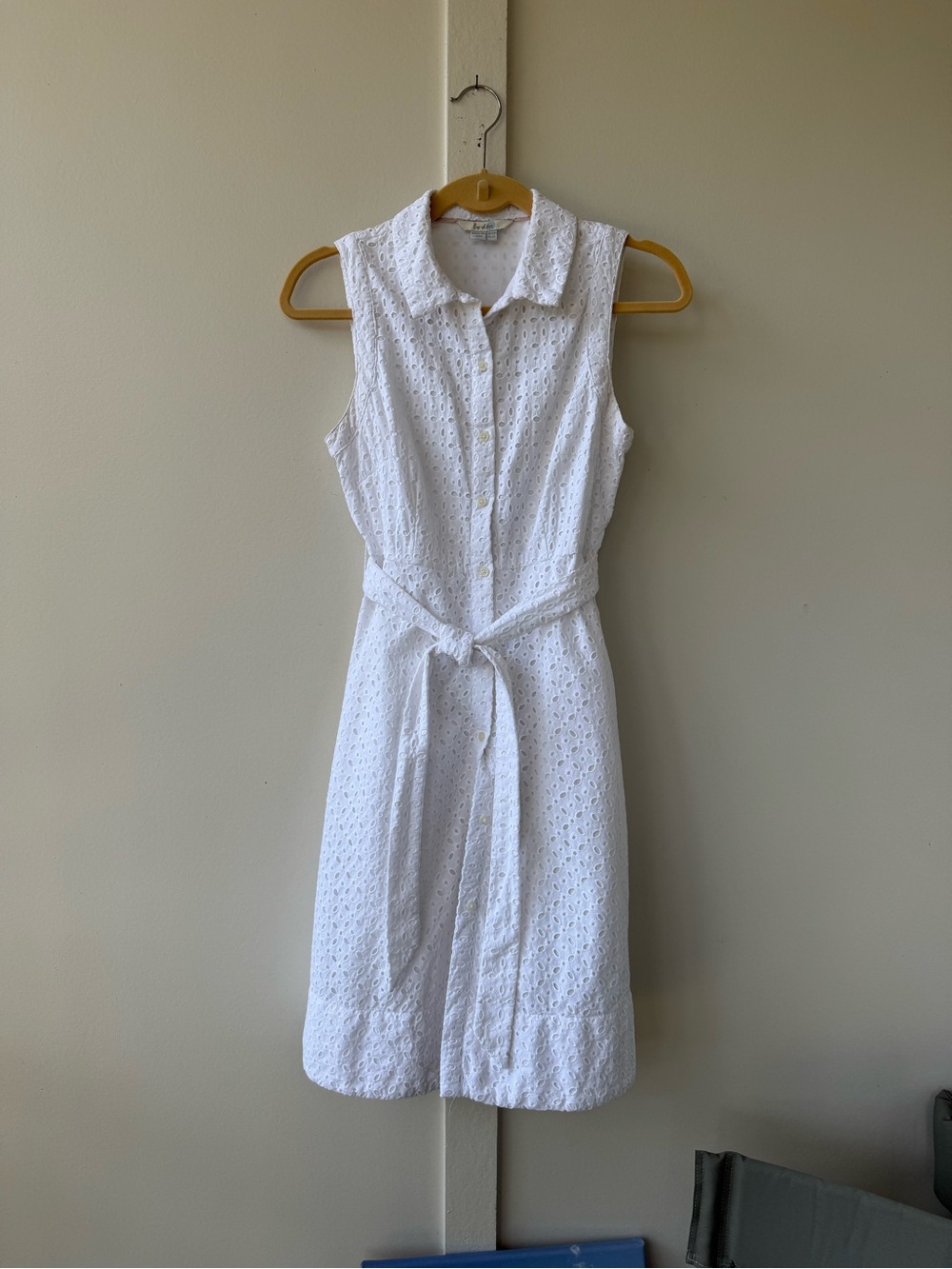 Boden White Sleeveless Eyelet Shirt Dress with Tie